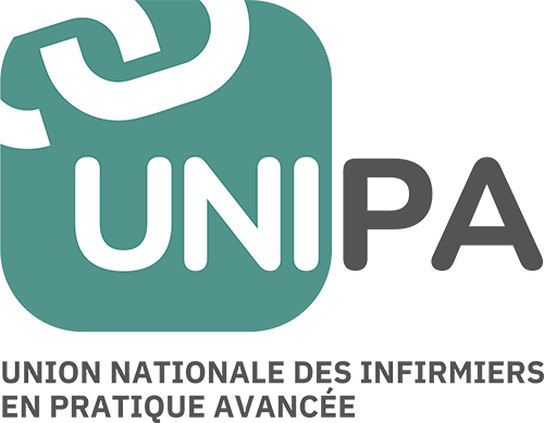 2 chainons d'une chainette blanche sur un carré vert où s'inscrivent les lettres "UNI" suivies de PA en dehors du carré.